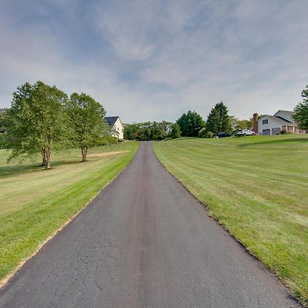 Hummelstown Hideaway With Game Room And Large Yard! エクステリア 写真
